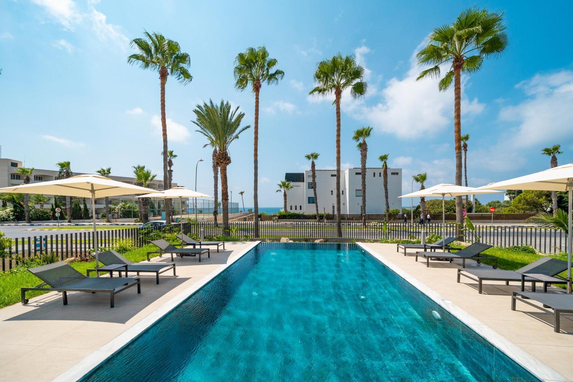 Waterside Sea View Apartments Paphos Ngoại thất bức ảnh