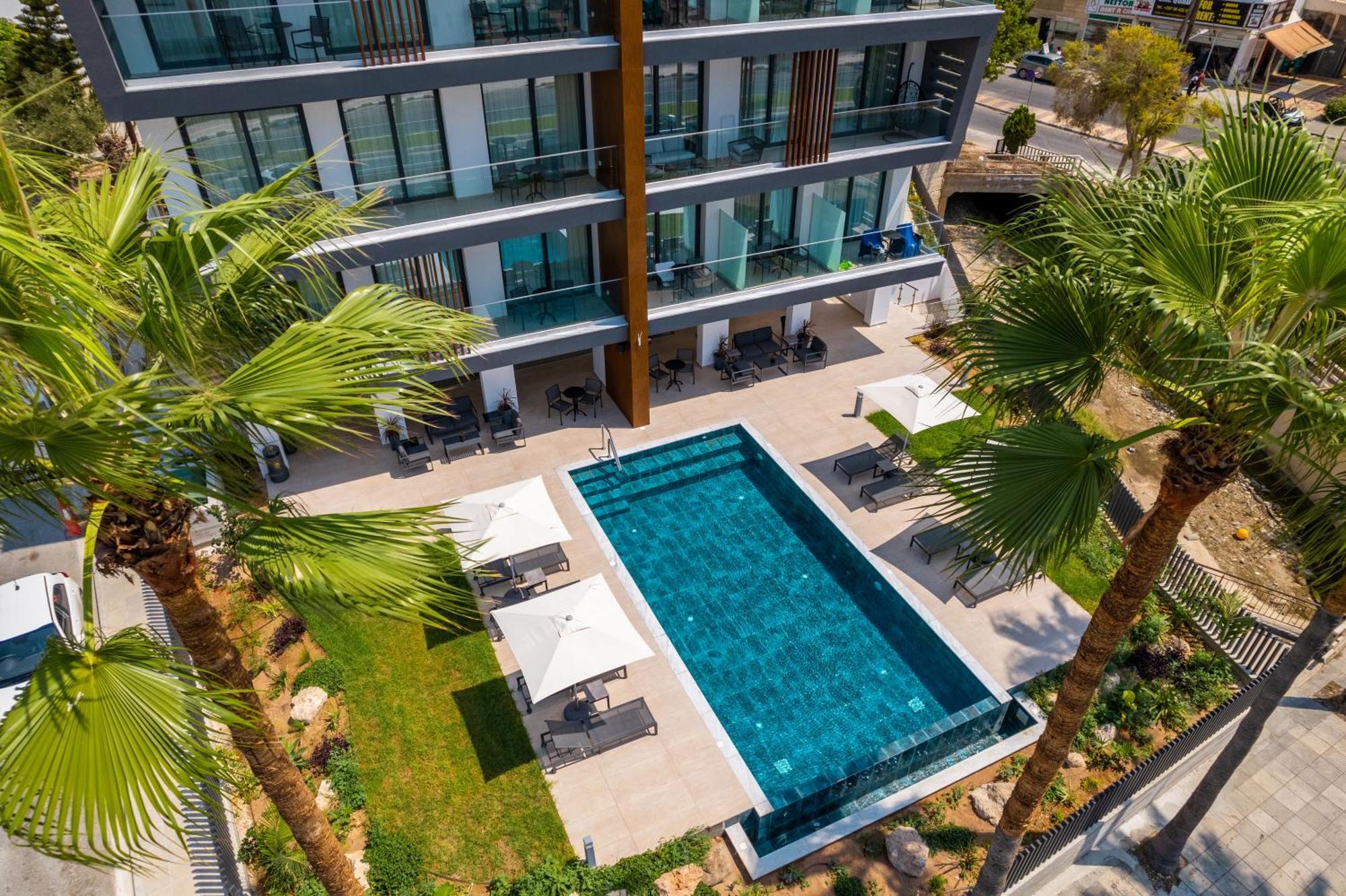 Waterside Sea View Apartments Paphos Ngoại thất bức ảnh