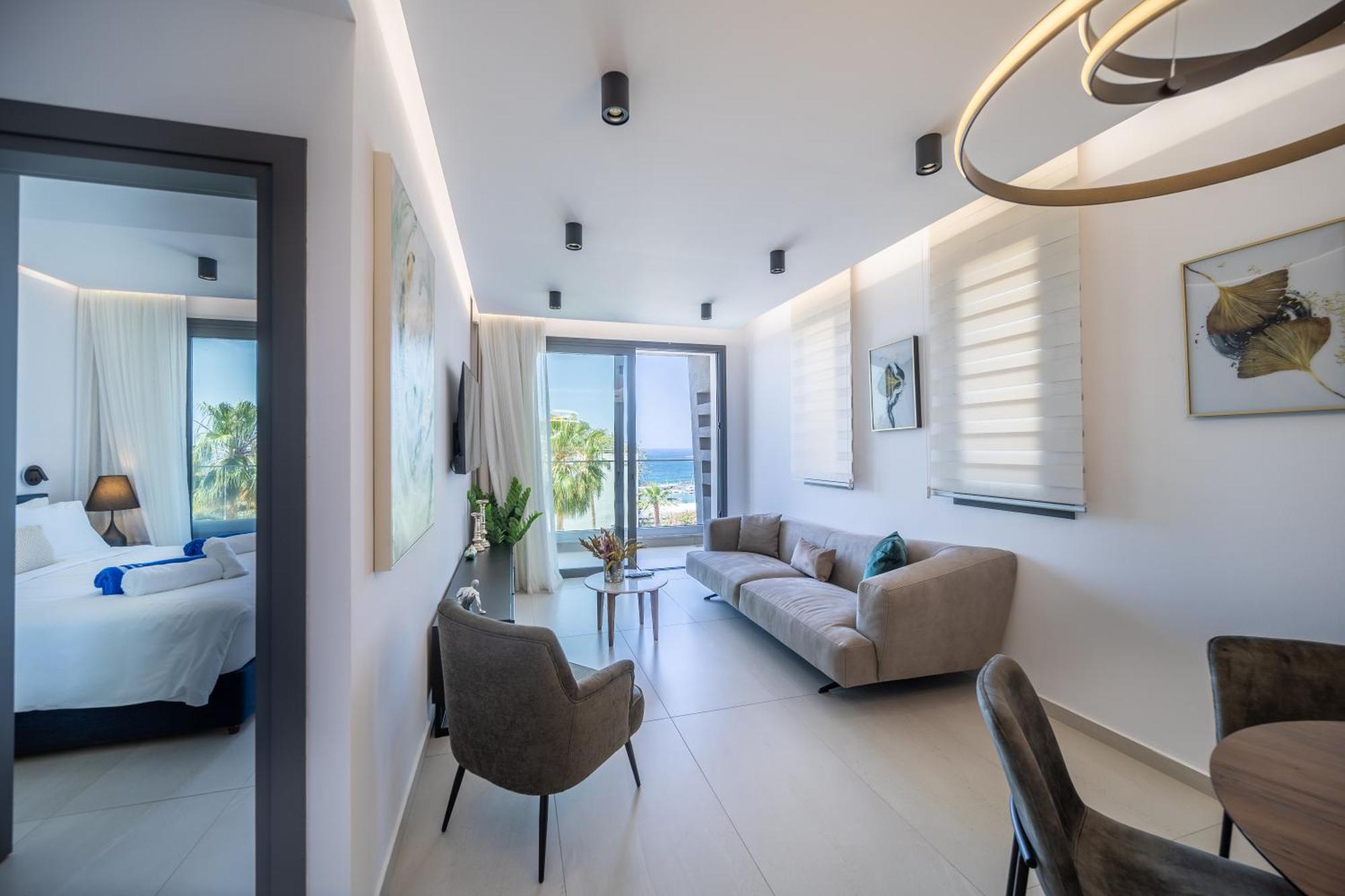 Waterside Sea View Apartments Paphos Ngoại thất bức ảnh