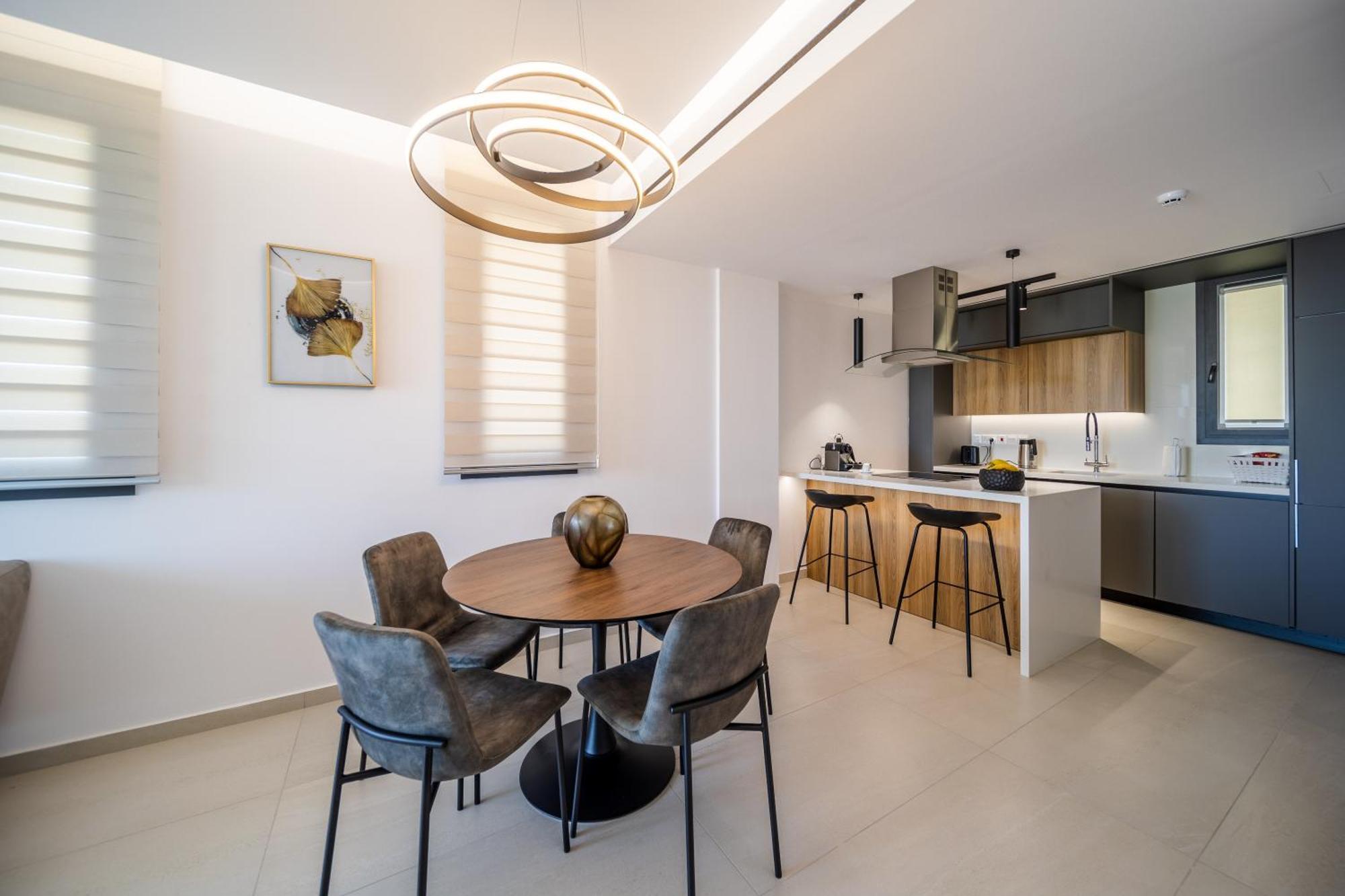 Waterside Sea View Apartments Paphos Ngoại thất bức ảnh