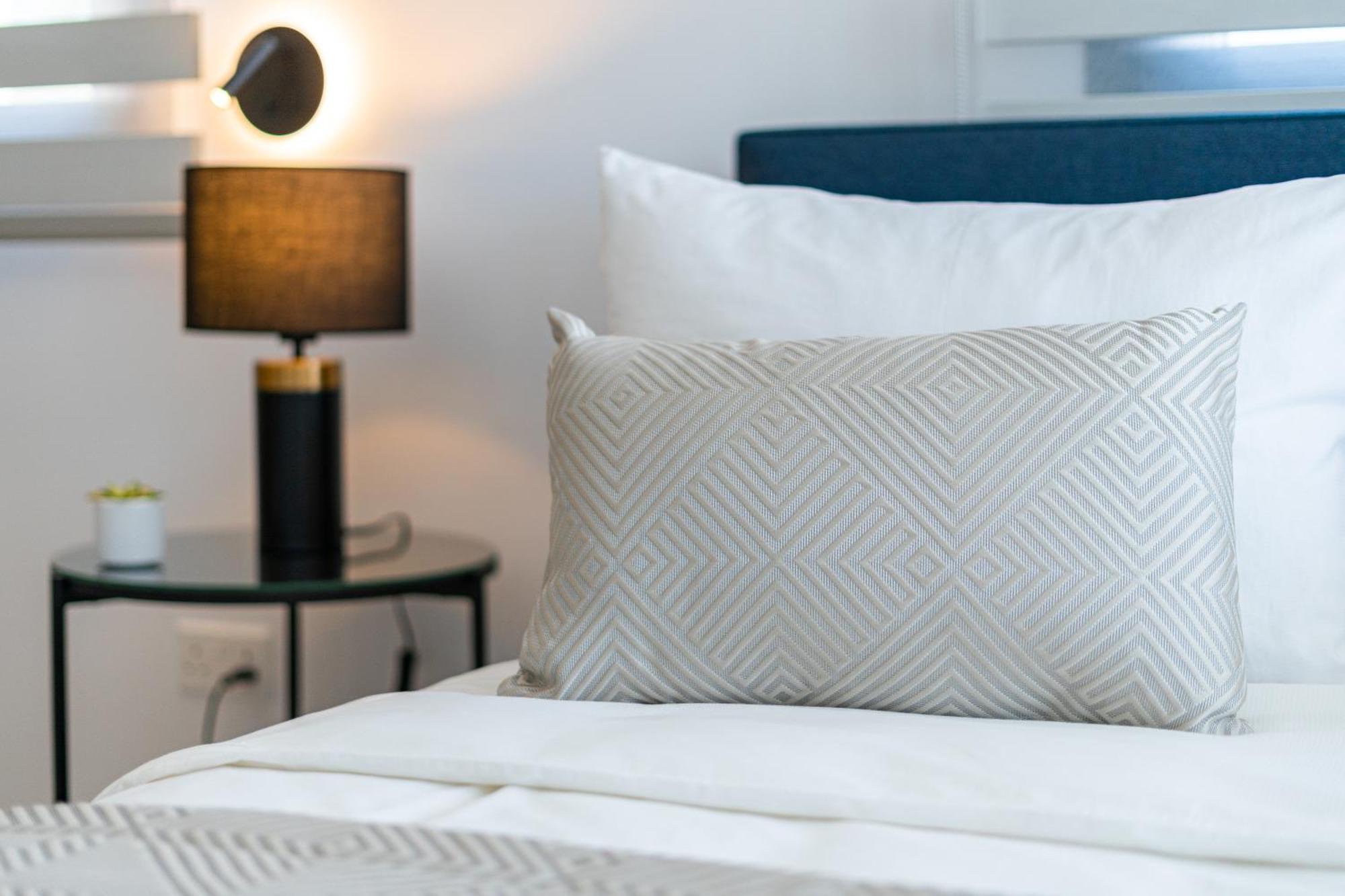 Waterside Sea View Apartments Paphos Ngoại thất bức ảnh
